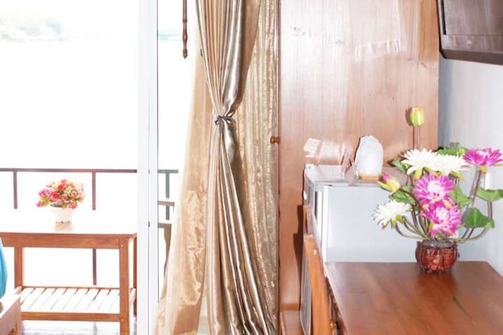 In-room business center