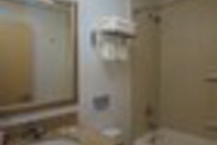 Room 44 of 60