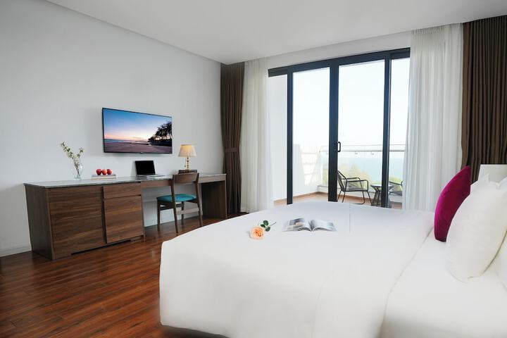 Room 55 of 165