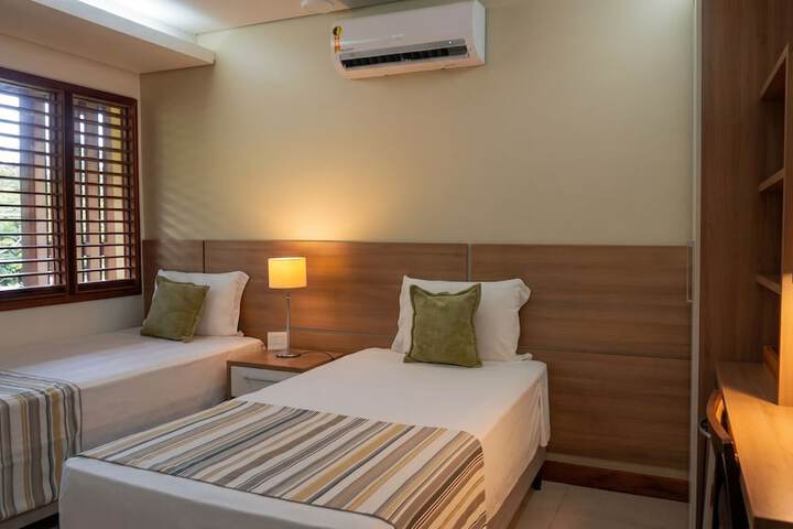 Room 4 of 36
