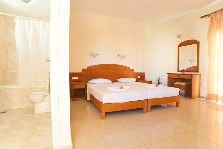 Room 15 of 39