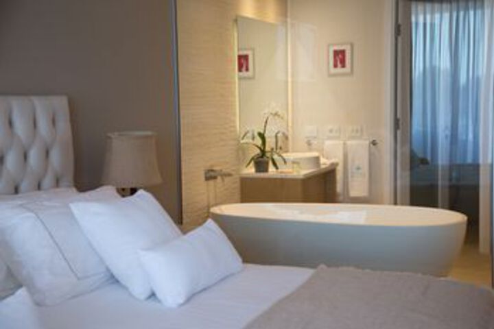 Room 21 of 57