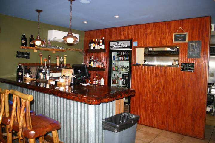 Lounge 477 of 504