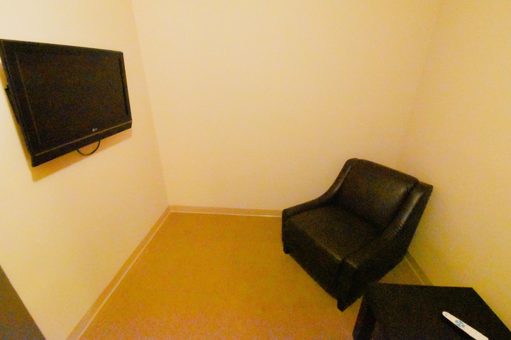 Room 14 of 42