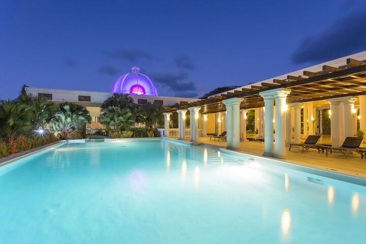 Pool 82 of 272