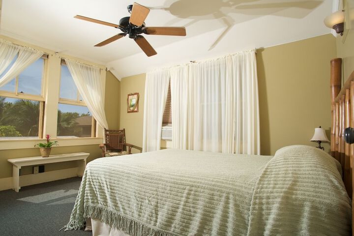 Room 4 of 79