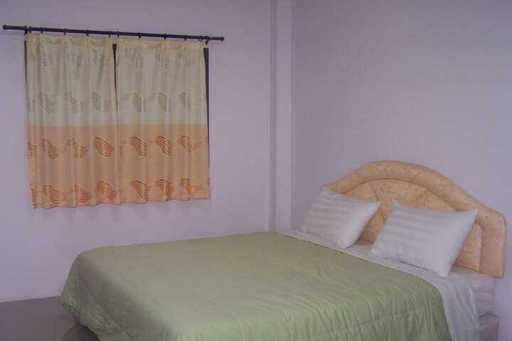 Room 6 of 27