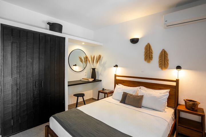 Room 51 of 200