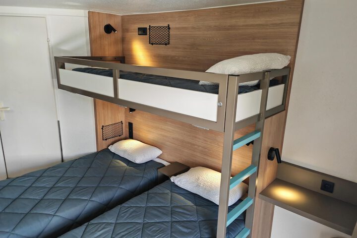 Room 14 of 40