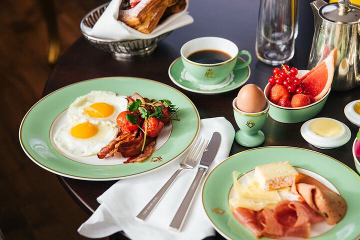 Breakfast/Coffee Service 107 of 119