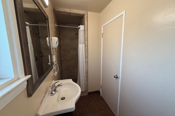Room 51 of 62