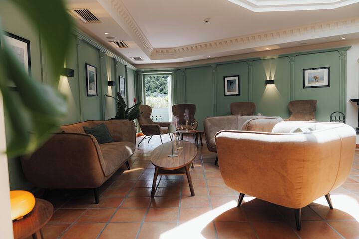 Hotel Lobby
