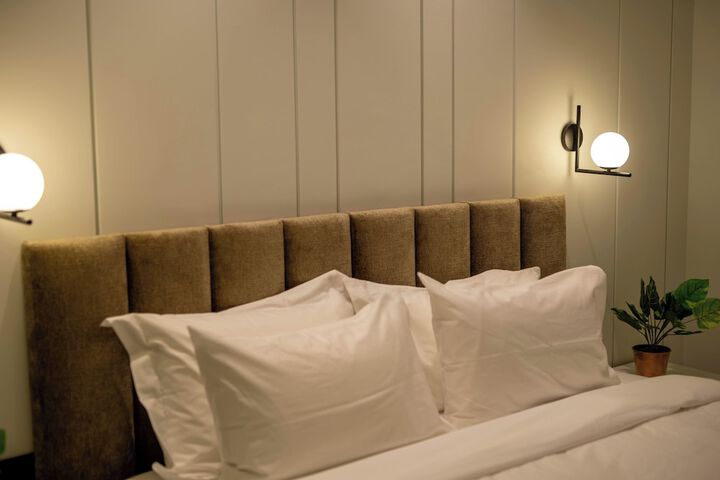 Room 16 of 120