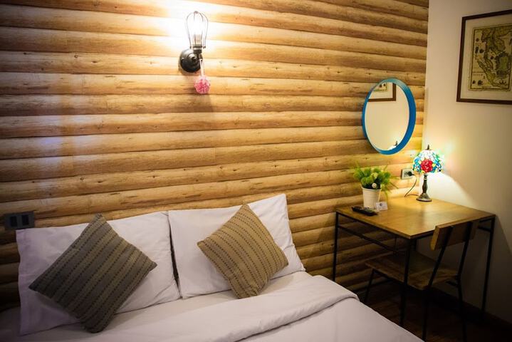 Room 6 of 32