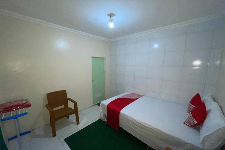 Room 25 of 37