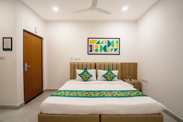 Room 10 of 42