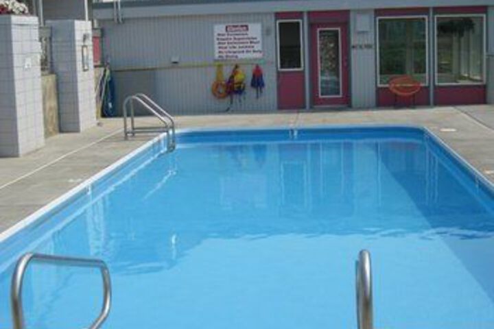 Pool 38 of 42