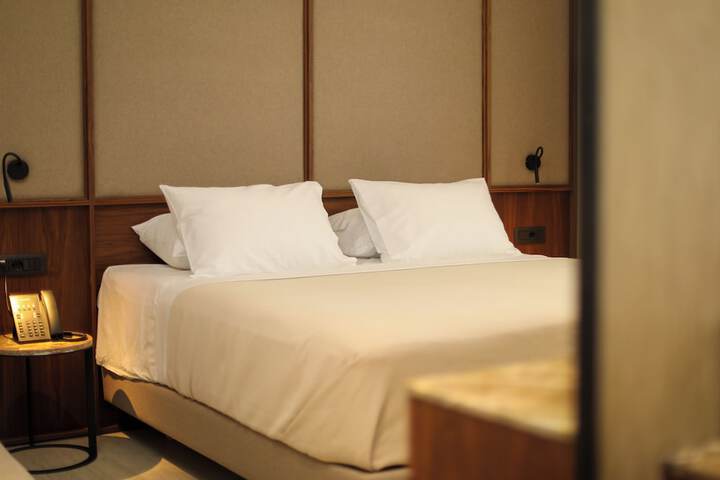 Room 15 of 100