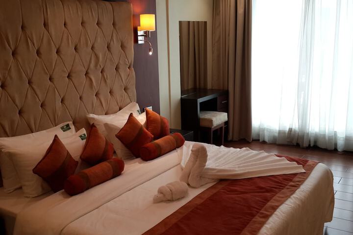 Room 7 of 131