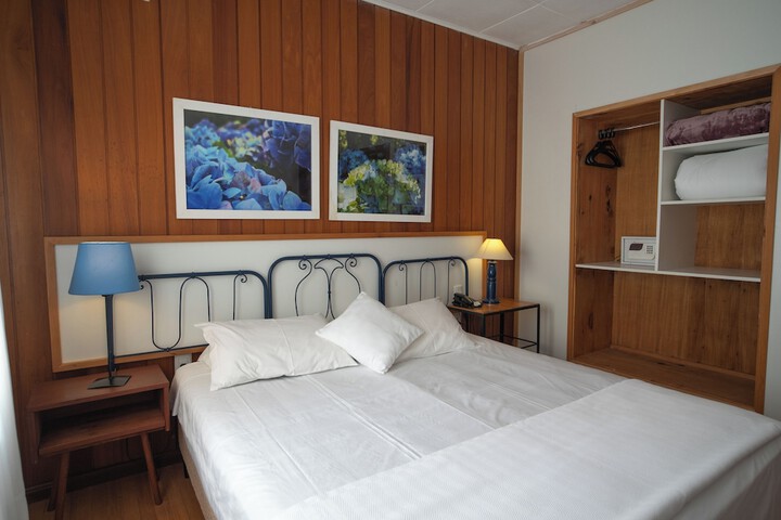 Room 34 of 123