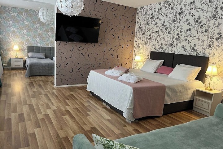 Room 43 of 108