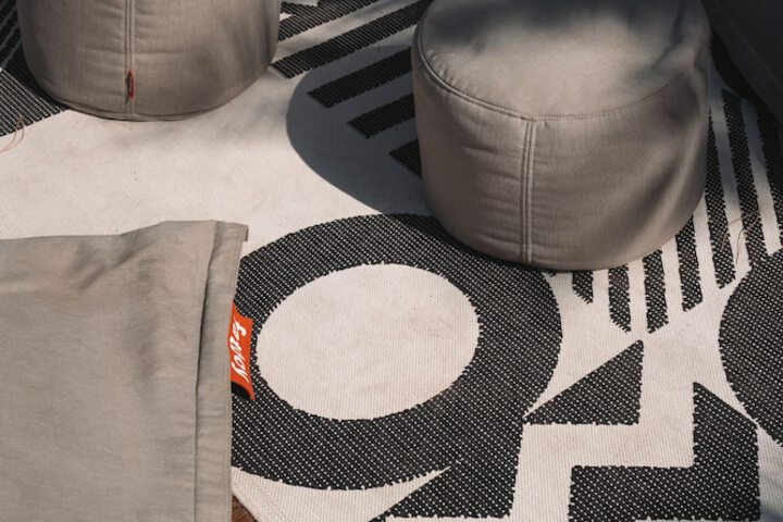 Lounge 166 of 200