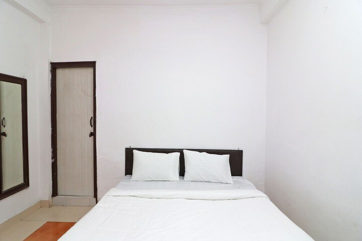 Room 12 of 29
