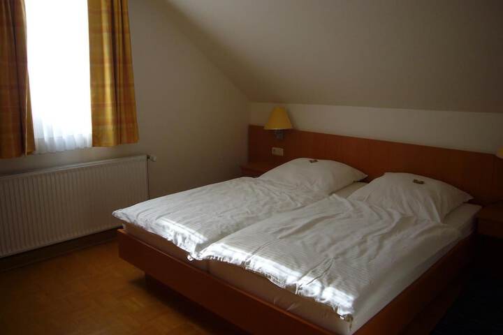Room 30 of 53
