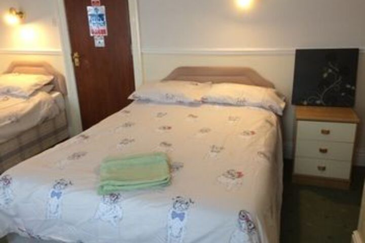 Room 14 of 20