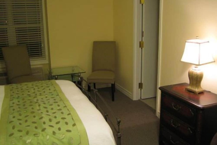 Room 12 of 22