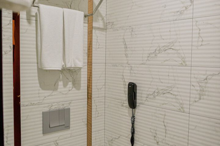 Room 14 of 23