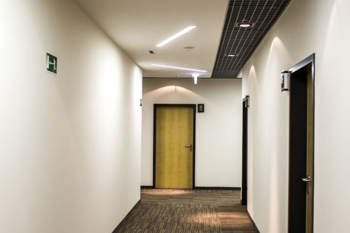 Ballroom/Hall 43 of 50