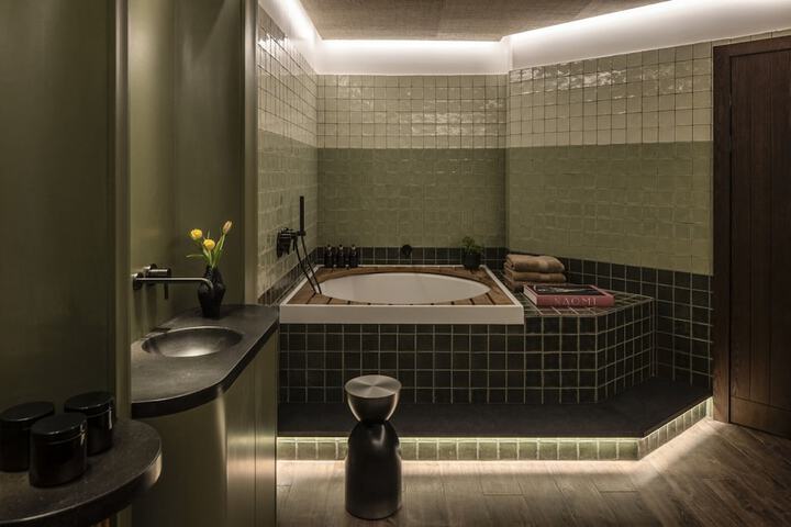 Spa 50 of 75
