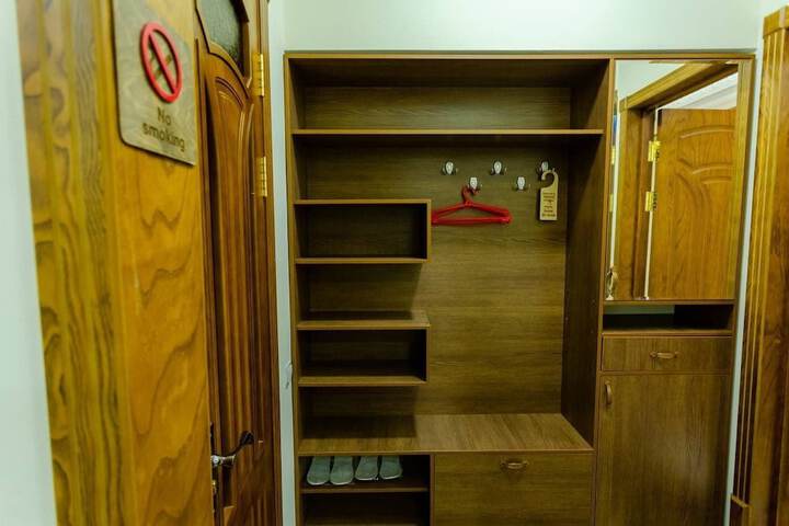 Room 11 of 17