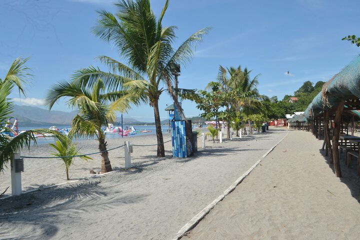 Beach 22 of 36