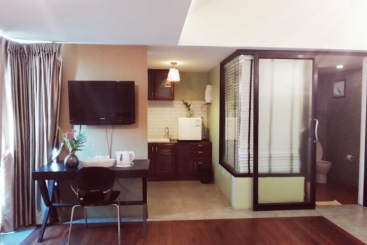 Room 16 of 76
