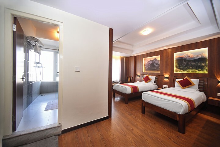 Room 14 of 32