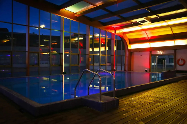Pool 15 of 29