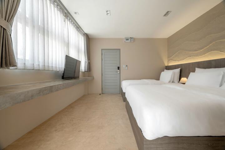 Room 21 of 41