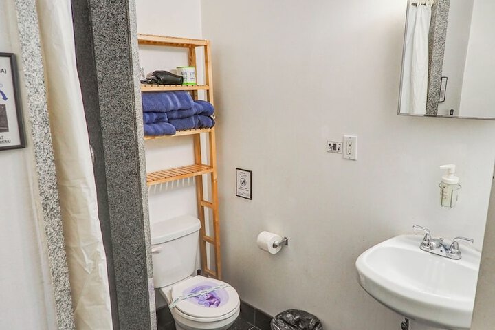 Room 253 of 268