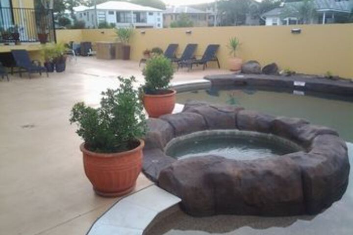 Pool 21 of 21