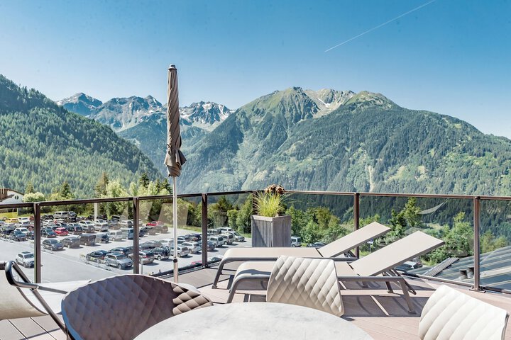 Sundeck 73 of 74