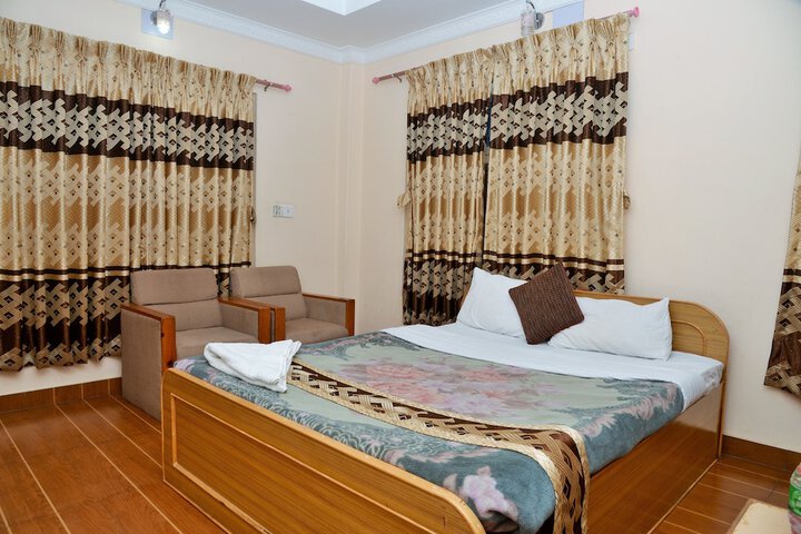 Room 11 of 24