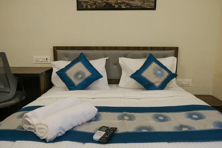 Room 4 of 23