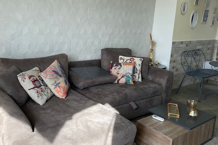 Room 5 of 29
