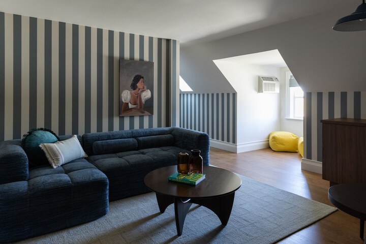 Room 36 of 65