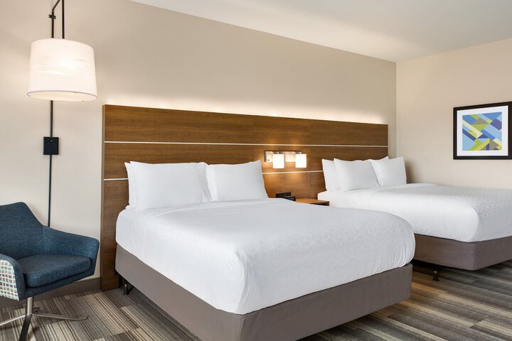1 King Bed Suite (9 of 16)