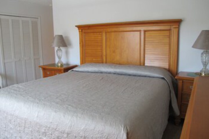 Room 44 of 291