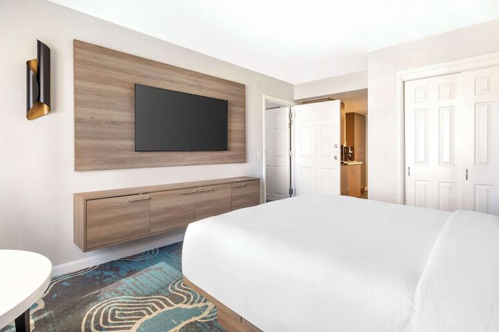 Room 6 of 31