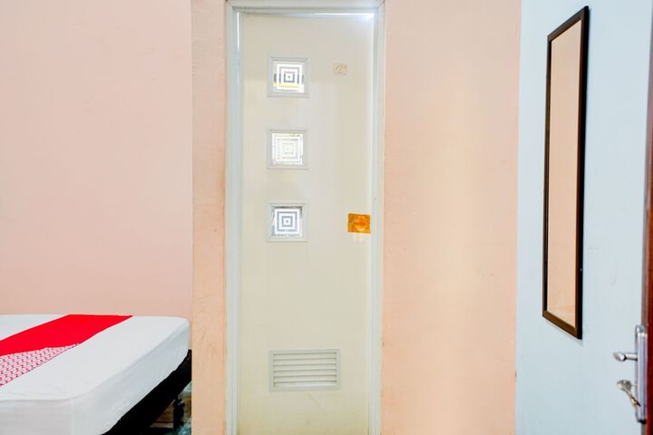 Room 20 of 29